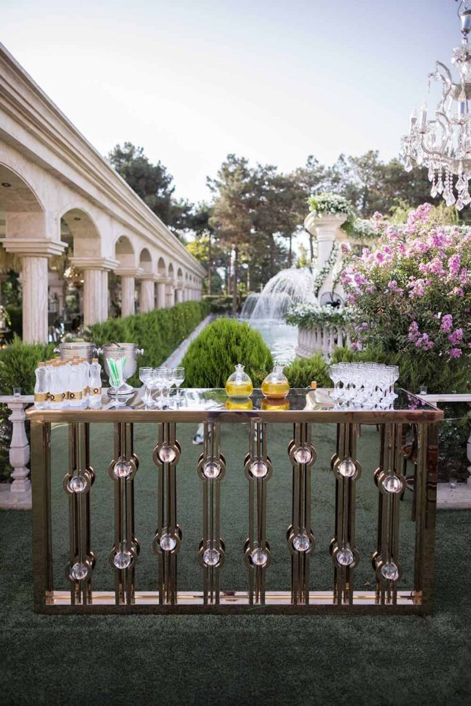 باغ تالار والا