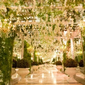 10 مزیت باغ تالار نسبت به تالار پذیرایی که باید بدانید