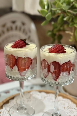 دسر توت فرنگی